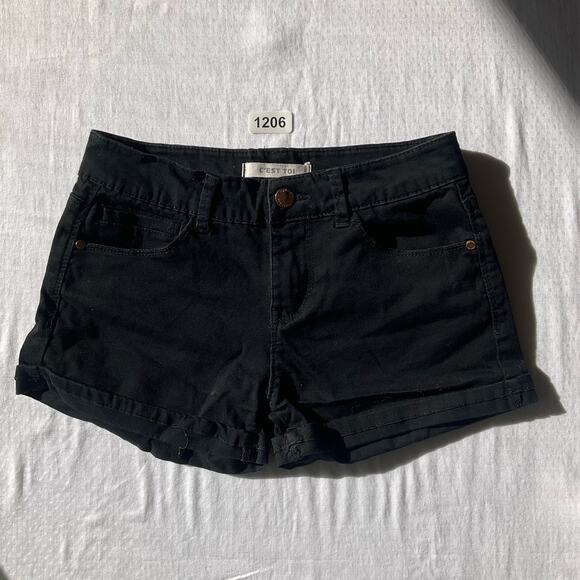 C’est Toi Women’s Casual Khaki Short Shorts size S, Solid Black - Picture 1 of 9